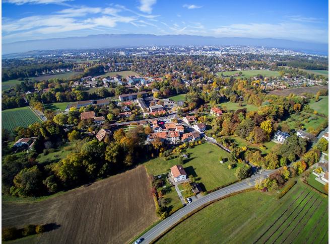 RARE ! Villa Contemporaine Neuve à Troinex