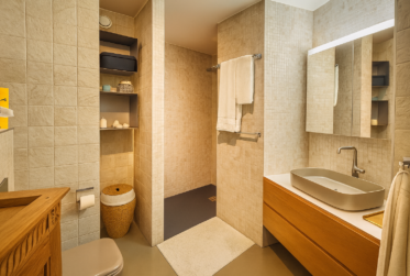 Magnifique rez-de-jardin contemporain, esprit villa avec terrasse 92 m² et jardin 175 m² plein sud